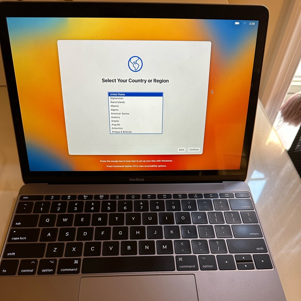 2017 MacBook (model A1534) - 12 inch - Space Gray - Retina Display
